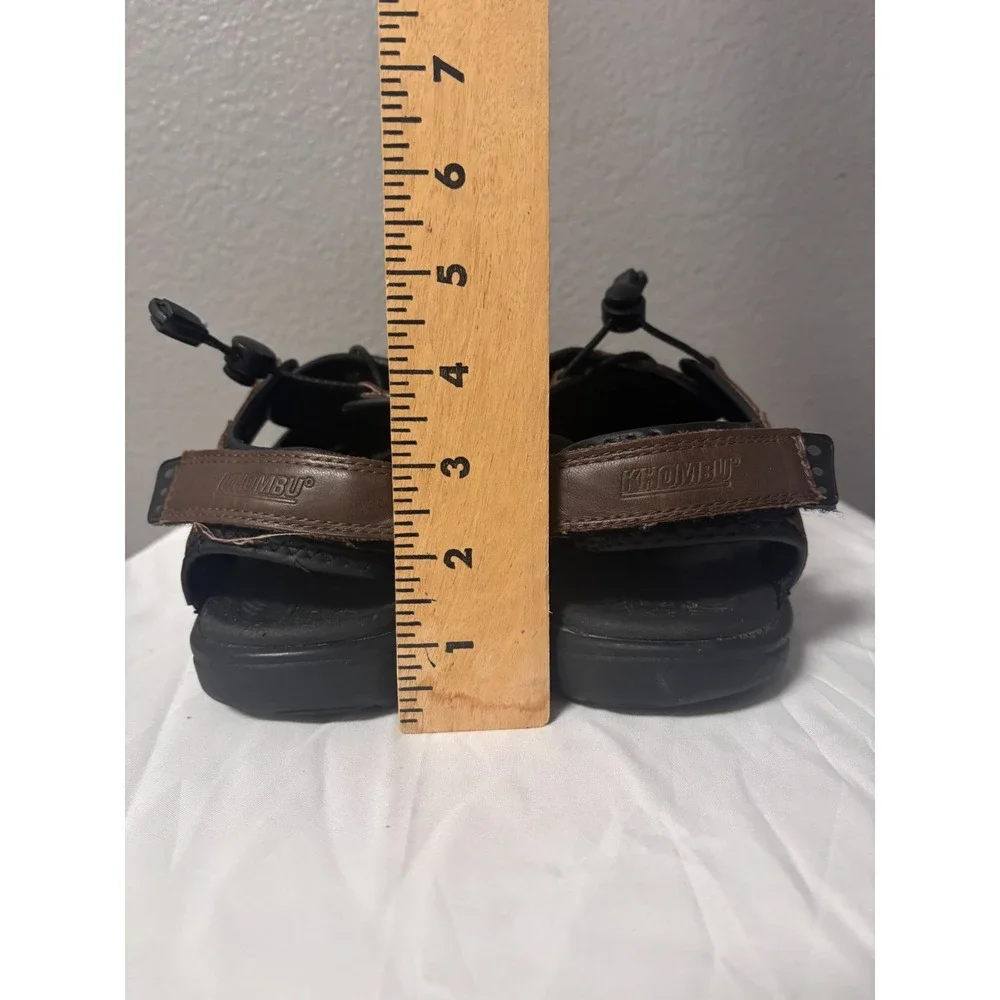 Khombu Mens 10 Travis Fisherman Sandals Brown Closed Toe Bungee Gorpcore Hiking